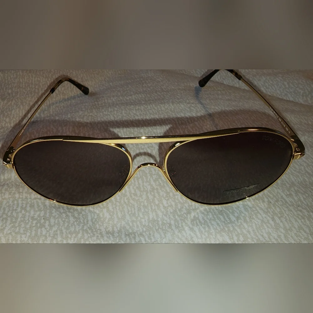 Designer Tom Ford Sunglasses Authentic - Picture 5 of 17